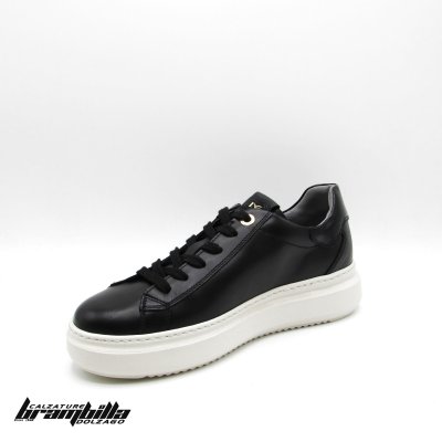SNEAKER NG