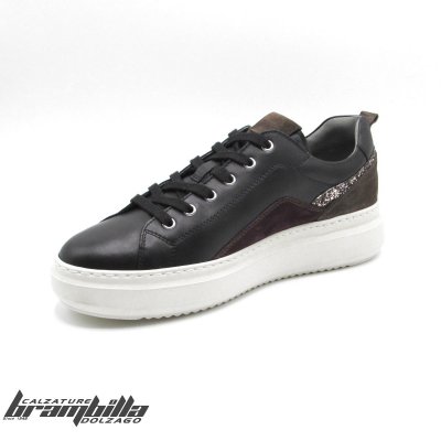 SNEAKER NG