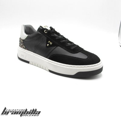 SNEAKER NG